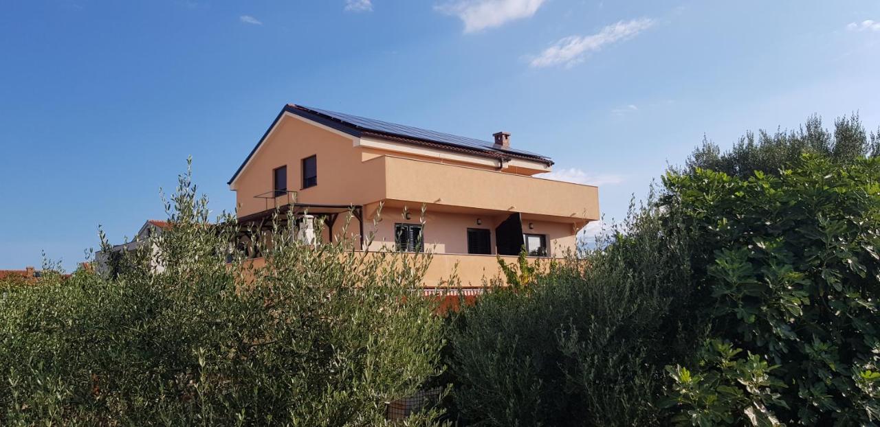 Apartmani Zem, Krk Krk Town Extérieur photo